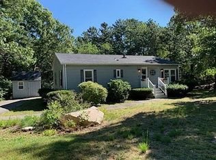 1 Barnfield Dr, Plymouth, MA 02360
