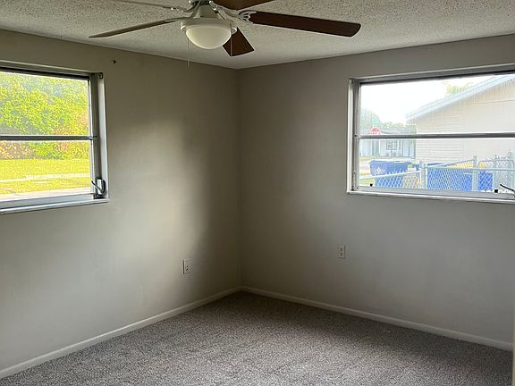 Front bedroom has New carpet and fan
