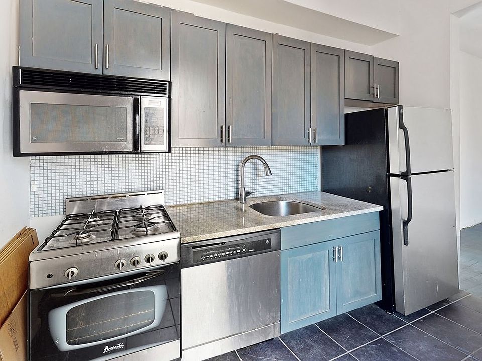 1st image of 500 E 11th St APT 16