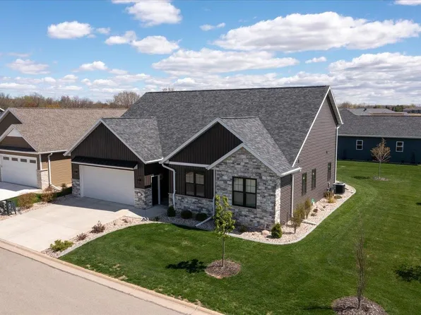 901 Clover Ct, Menasha, WI 54952