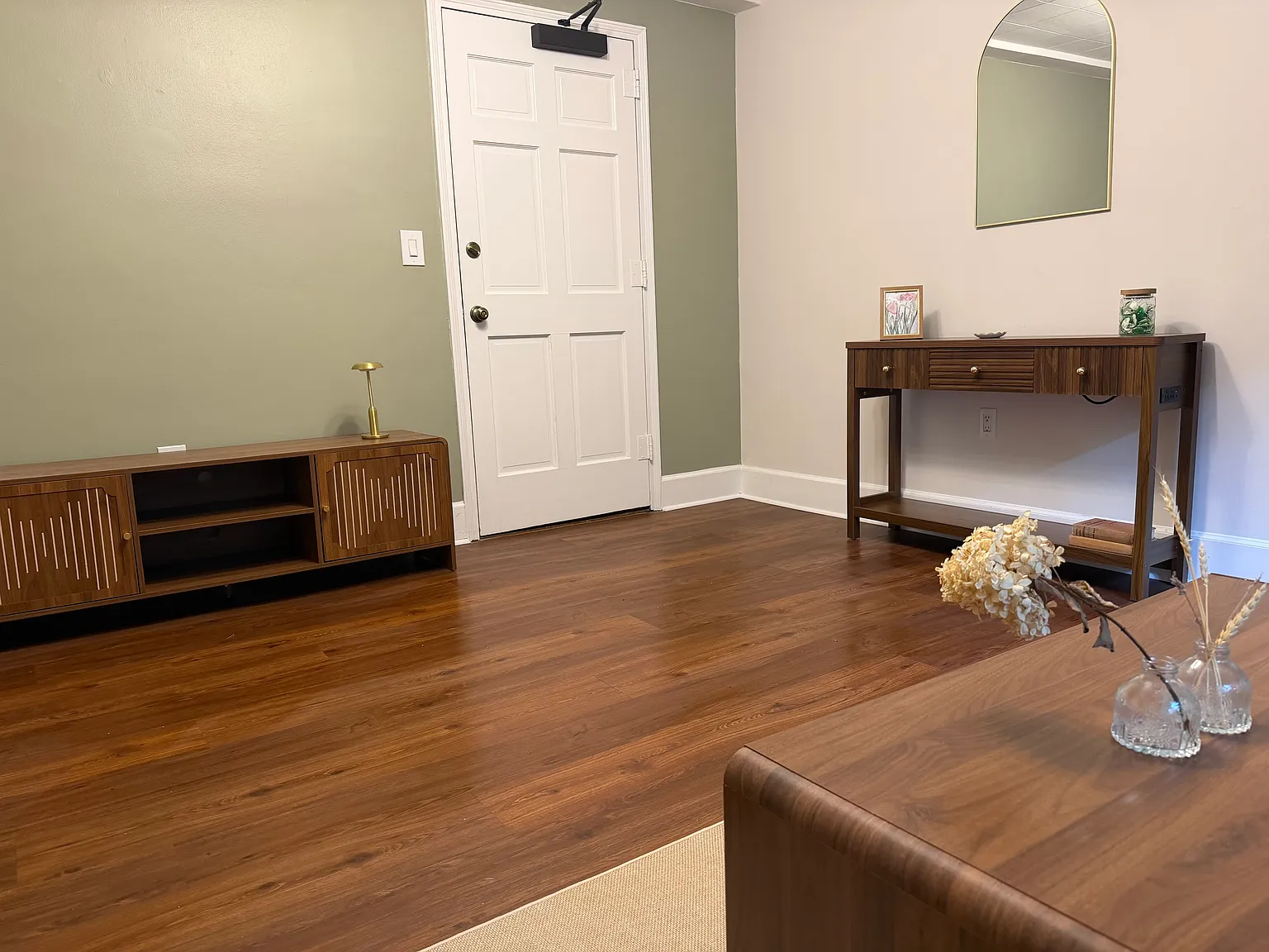 1 bed, 690 sqft, $1,725 — Photo 2