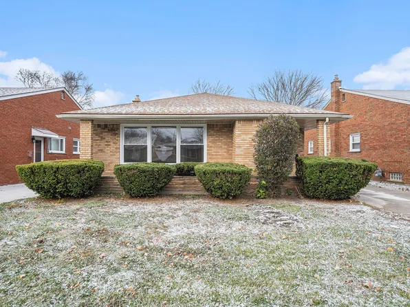 20401 Van Antwerp St, Harper Woods, MI 48225