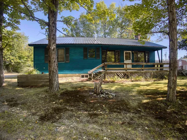 10 Dore Street, Ossipee, NH 03814