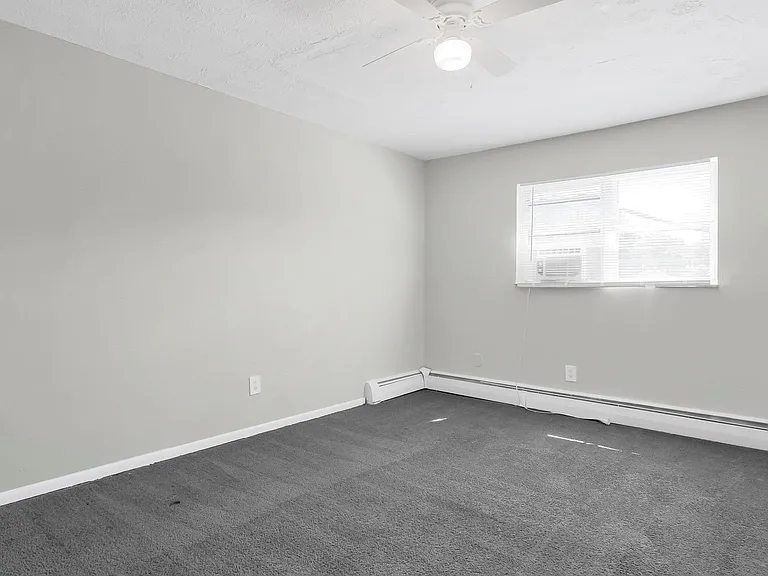 2405 Belcher Dr #B — Photo 10