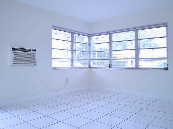 2nd image of 7829 Carlyle Ave APT 1