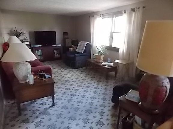 5th image of 6673 Blakely Ct