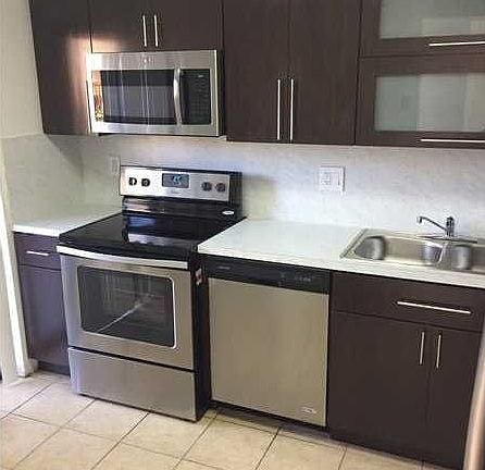 2nd image of 4085 Sierra Ter