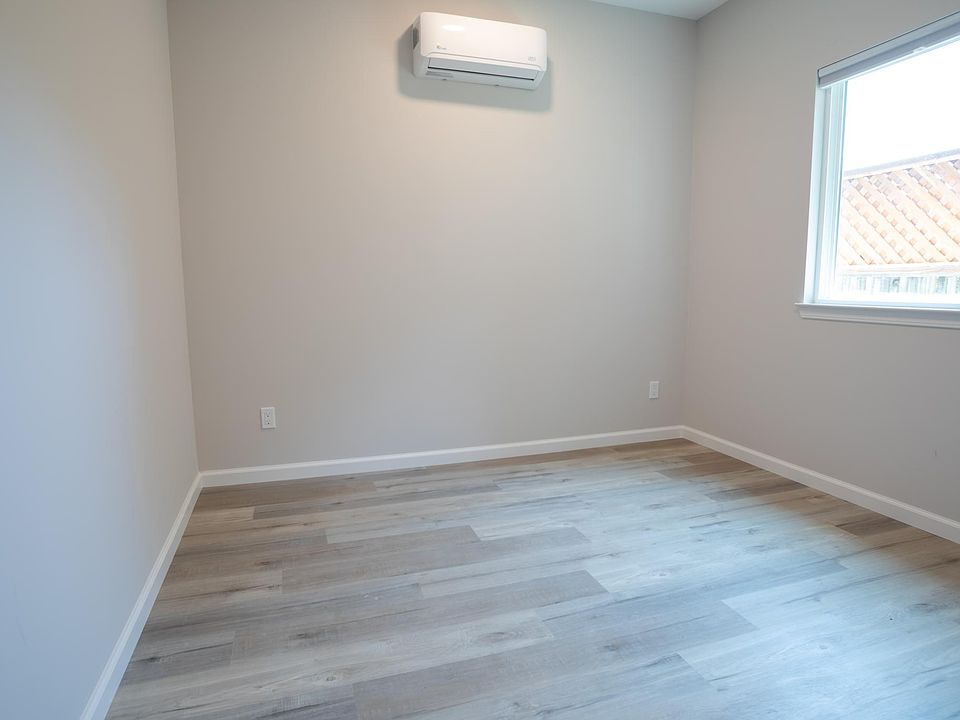 1st image of 925 Western Dr #A