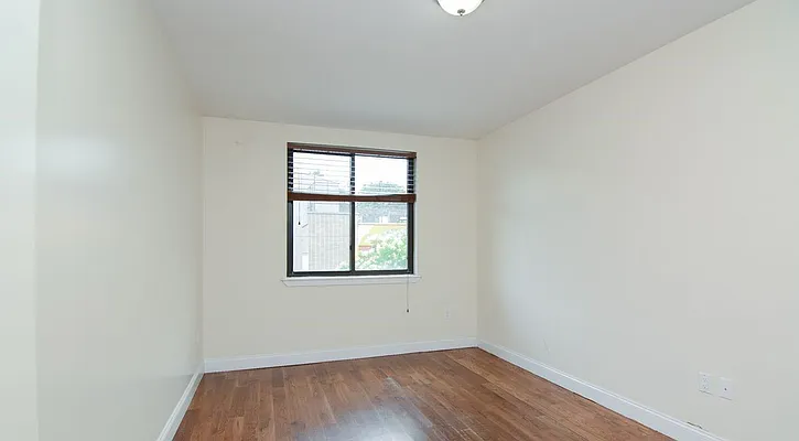 Rented by EXR | media 6