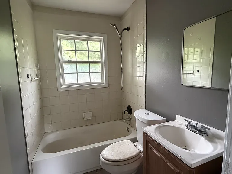 708 Ellis St — Photo 3