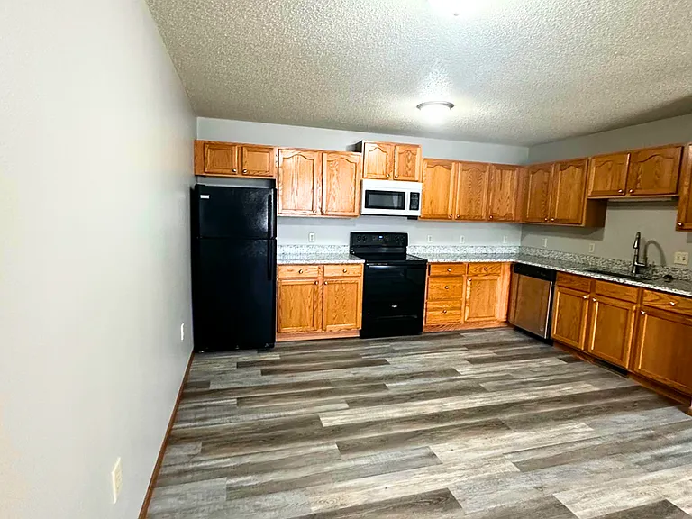 856 Kari Dr — Photo 11