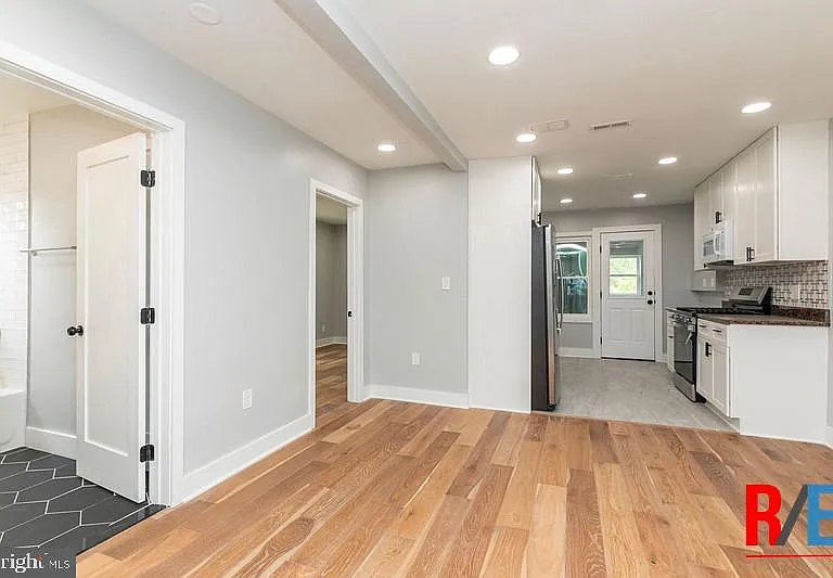 4100 Queensbury Rd #1 — Photo 20