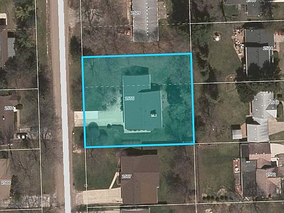 2nd image of 2555 Crystal Dr