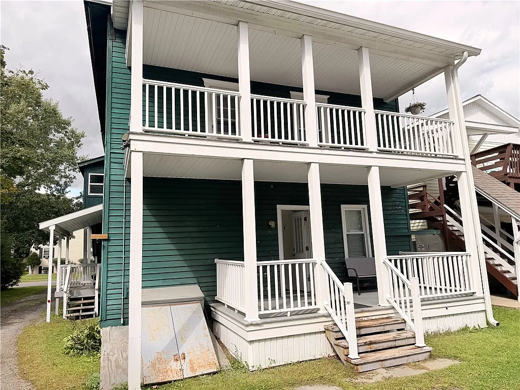2 bed, 1.0 bath, 650 sqft, $1,100 — Photo 2