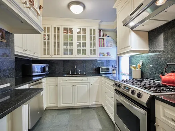 205 East 78th Street image 5 of 7