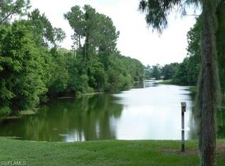 1001 Foxfire Ln APT 106, Naples, FL 34104