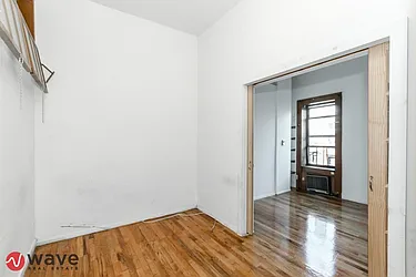 Rented by Wave Real Estate Group