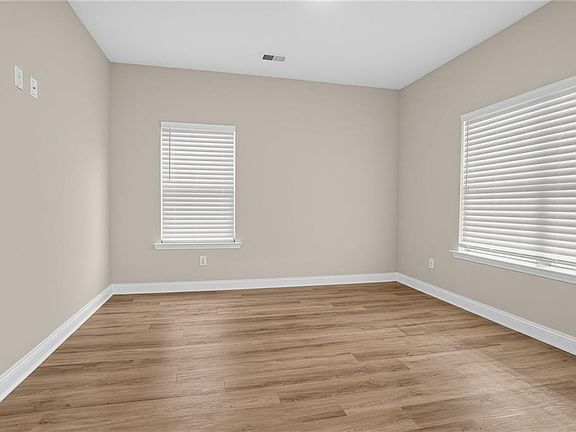 5th image of 3400 Brackenwood Rd