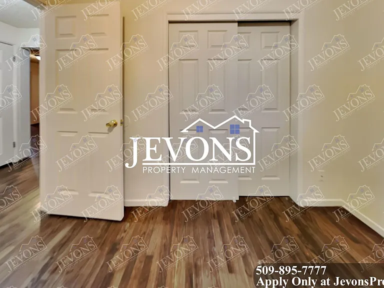 3571 E B St — Photo 11
