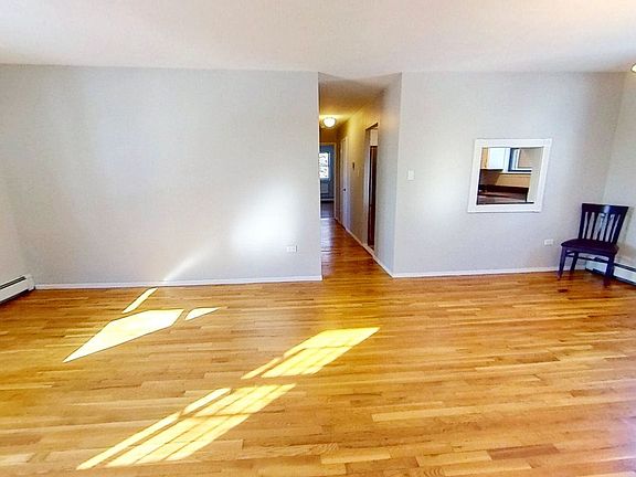 3rd image of 6105 Spencer Ave #1