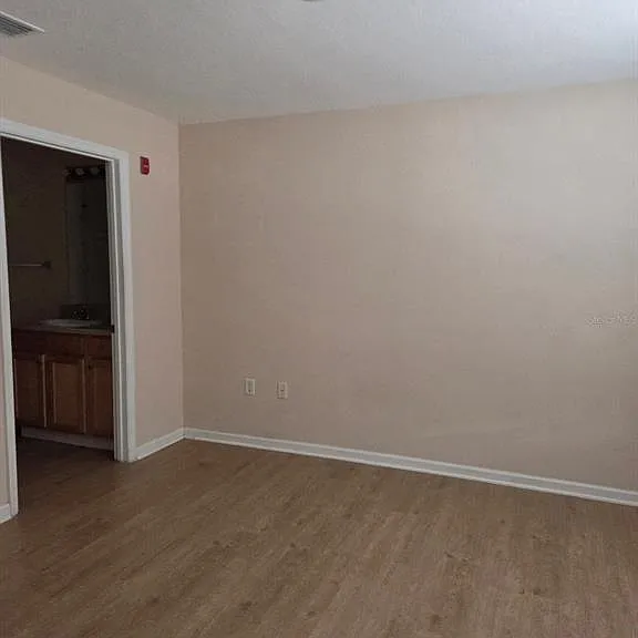 5824 Lake Pointe Village Cir #504 — Photo 6