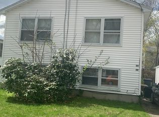 28 Baker St, Dover, NH 03820