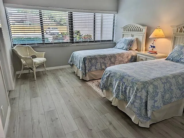 1640 Twelve Oaks Way #101 — Photo 12