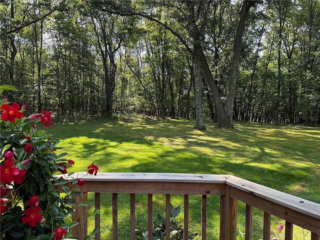 4 bed, 4.0 bath, 2726 sqft, $3,000 — Photo 4
