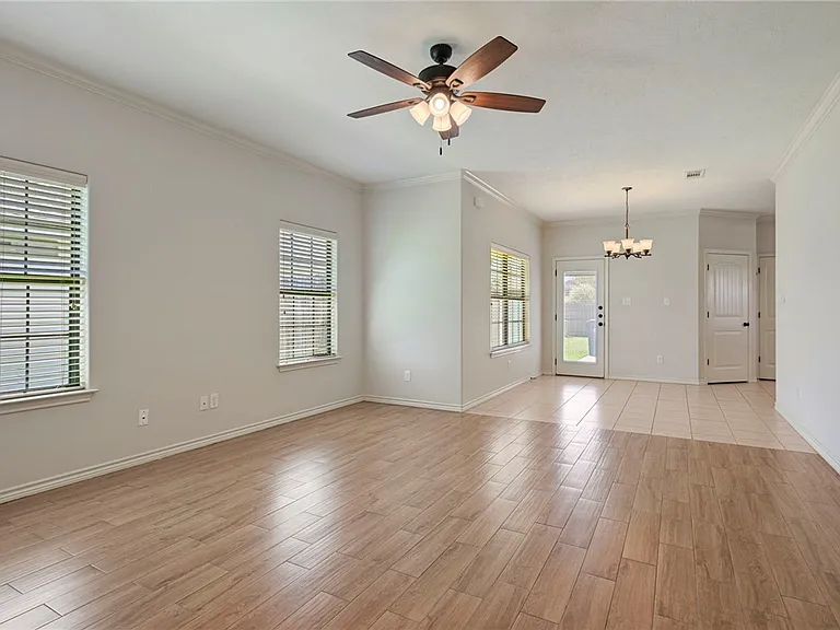 4223 Candace Ct — Photo 4
