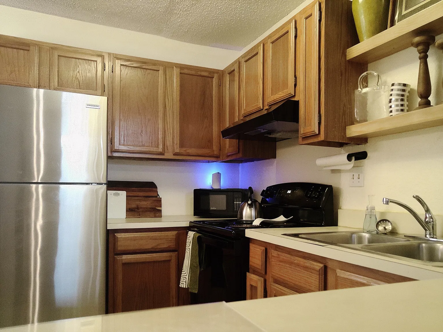 1 bed, 885 sqft, $1,650 — Photo 3