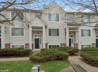 2427 Oakfield Dr, Aurora, IL 60503