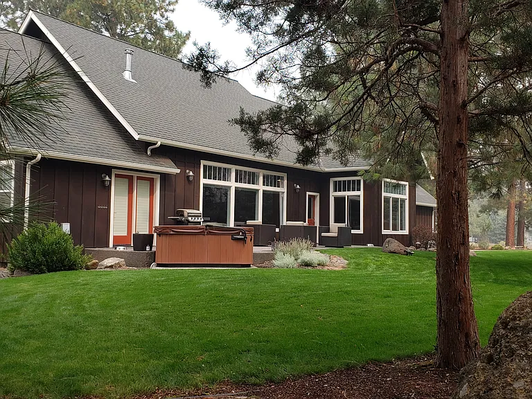 693 E Tyler Ave — Photo 8