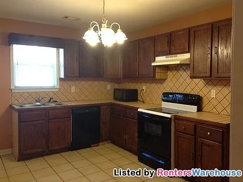 3446 Lee St — Photo 20