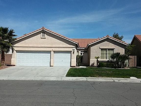 Front of House - 3 Car Garage