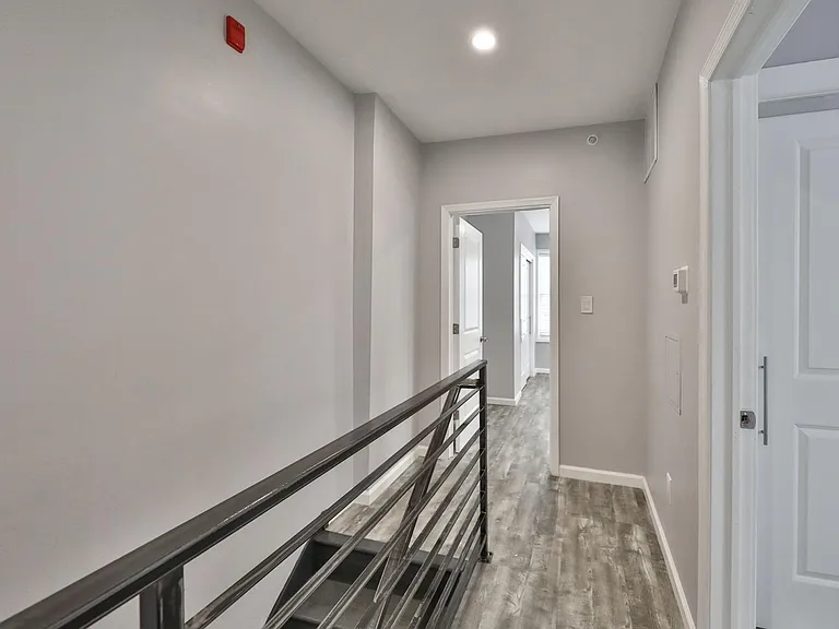 400 W Penn St #2 — Photo 15