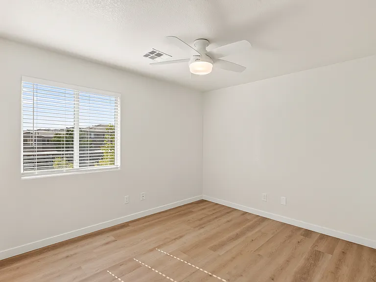 10213 Missouri Meadows St — Photo 32