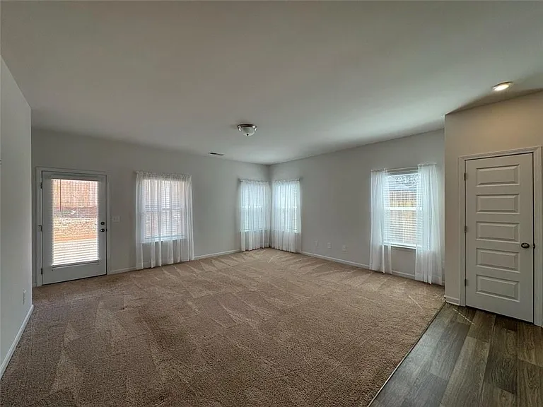 4 Bennett Way — Photo 19