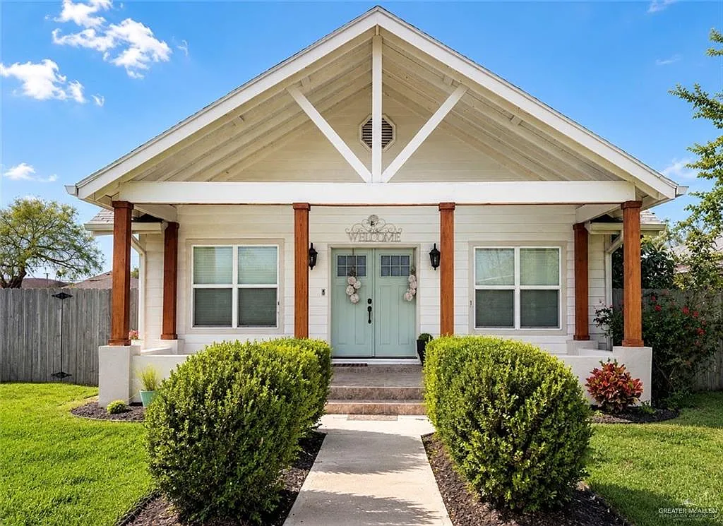3 bed, 2.0 bath, 1605 sqft, $1,900 — Photo 1
