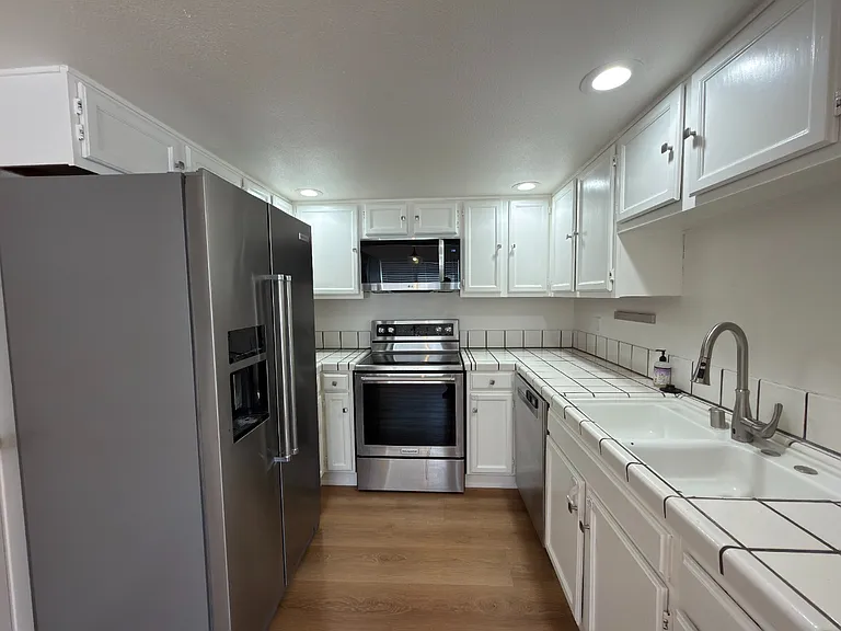770 Harrison St #14 — Photo 10
