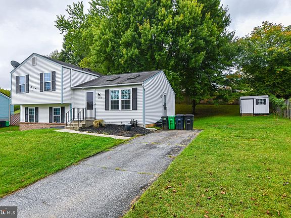 4th image of 9715 Teakwood Dr