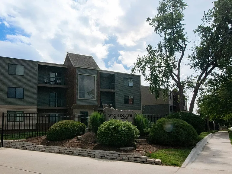 Stonegate Village by Royse + Brinkmeyer — Photo 1