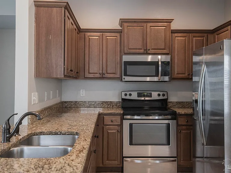 5785 Jade Moon Cir — Photo 11