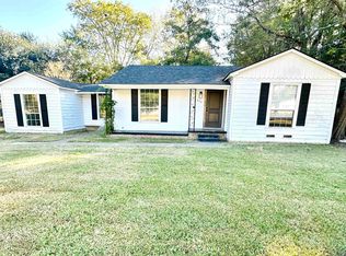 222 N Bird Ave, Carthage, TX 75633