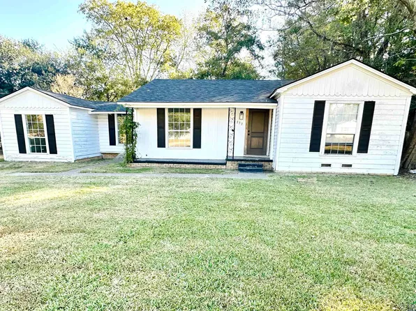 222 N Bird Ave, Carthage, TX 75633