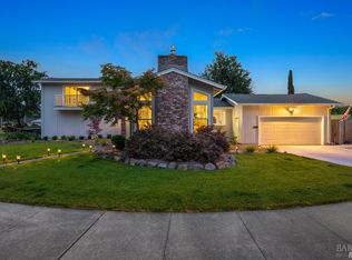3844 Lanewood Way, Santa Rosa, CA 95404