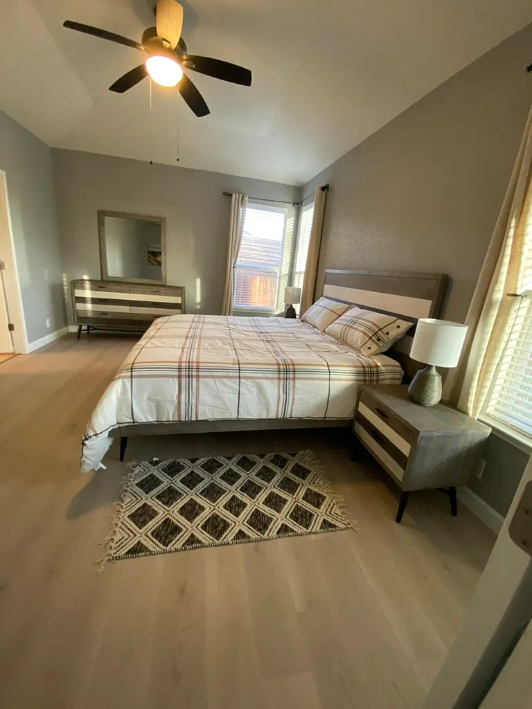 3 bed, 1866 sqft, $3,000 — Photo 1