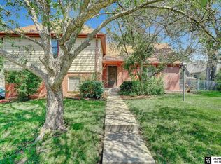 1600 Regency Dr, Lincoln, NE 68506