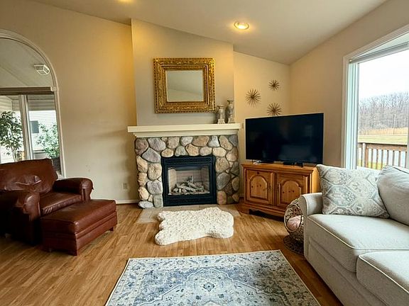 3rd image of 5723 County Kerry Dr #D5a