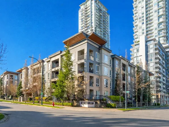 13339 102a Ave #203, Surrey, BC V3T 0C5