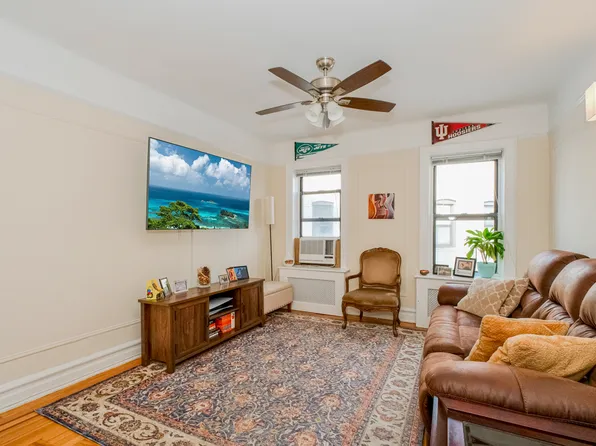 185 Marine Avenue image 1 of 14